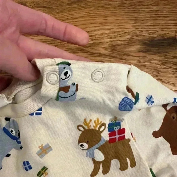 H&M Christmas Holiday Toddler Long Sleeve Shirt size 18 Months - Picture 4 of 5